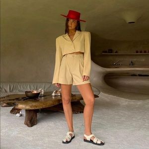 Danielle Bernstein Cropped Blazer Taupe XS NWT also selling shorts